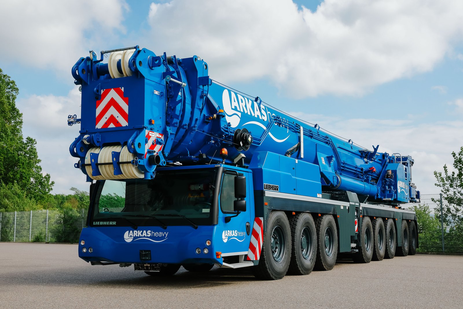 LTM1 650 8.1 Mobile Crane